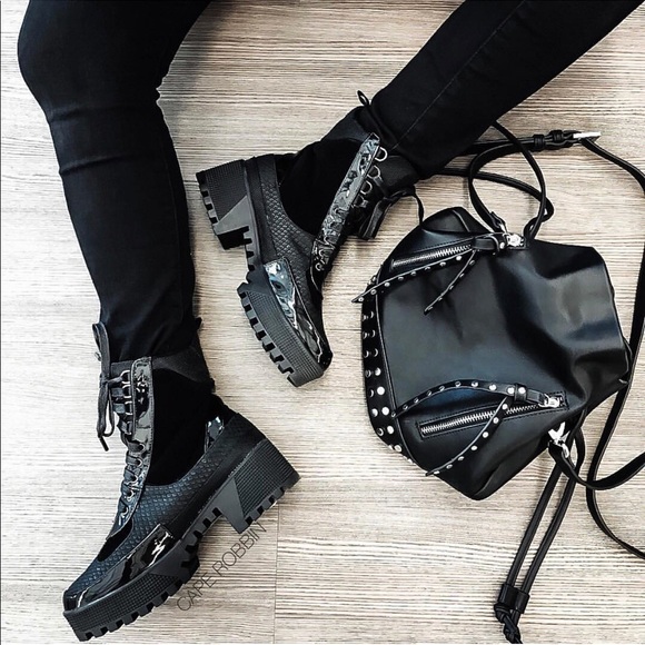 Final Restock Black detailed combat boots - Picture 6 of 8